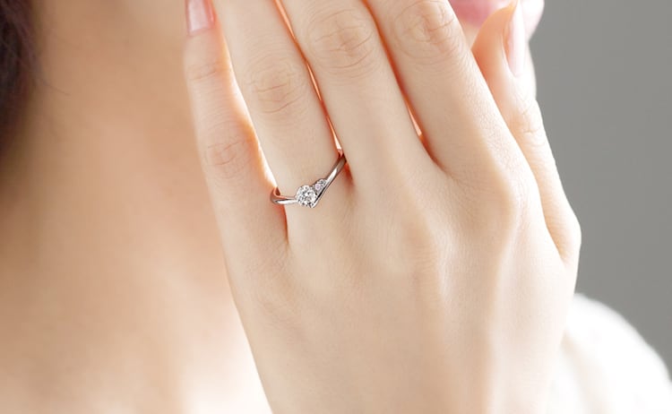 似合う婚約指輪デザインの選び方は ポイントは 手や指の形 Brilliance ブリリアンスプラス