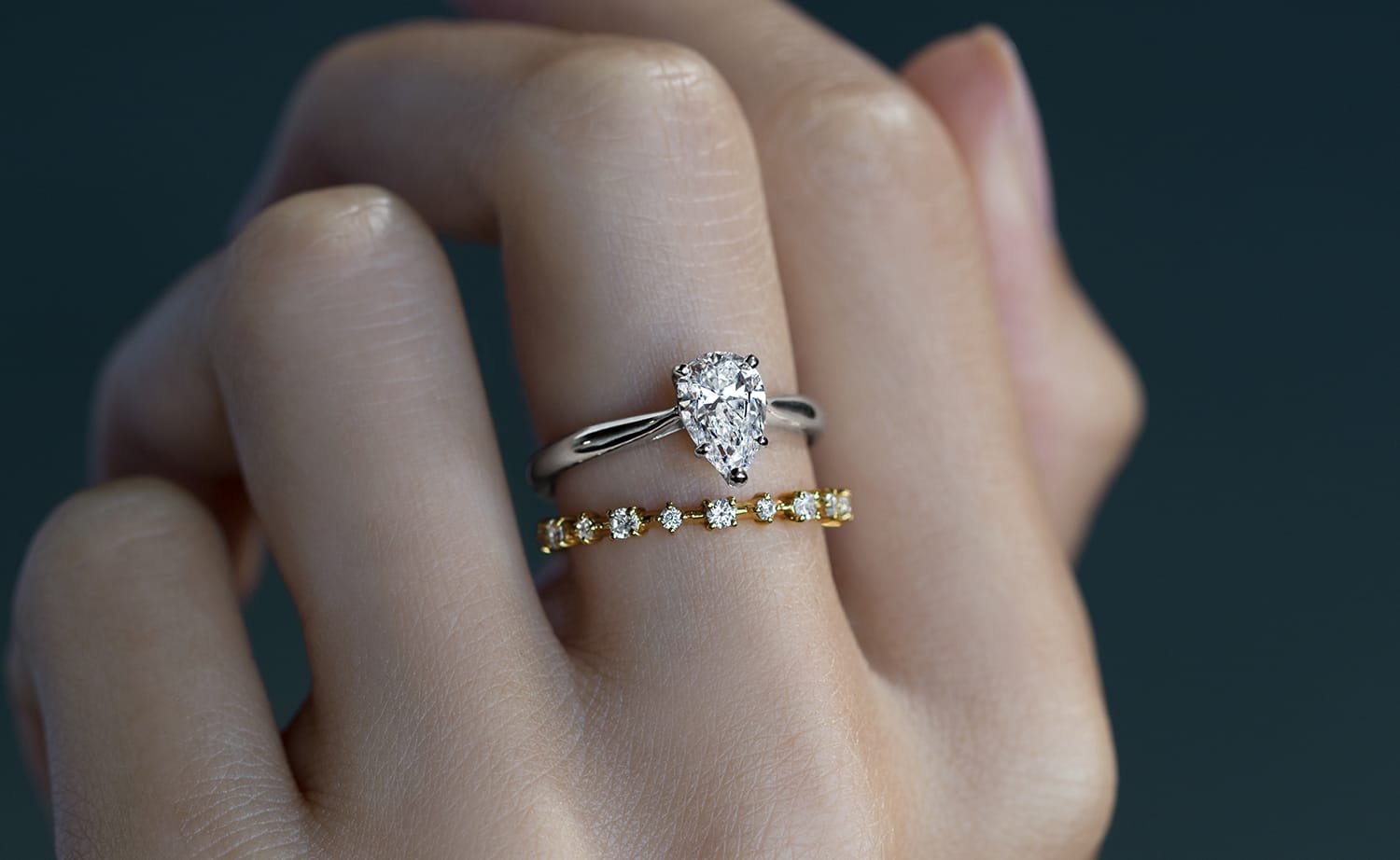 婚約指輪と普通の指輪・ファッションリングは違う！失敗しない婚約指輪