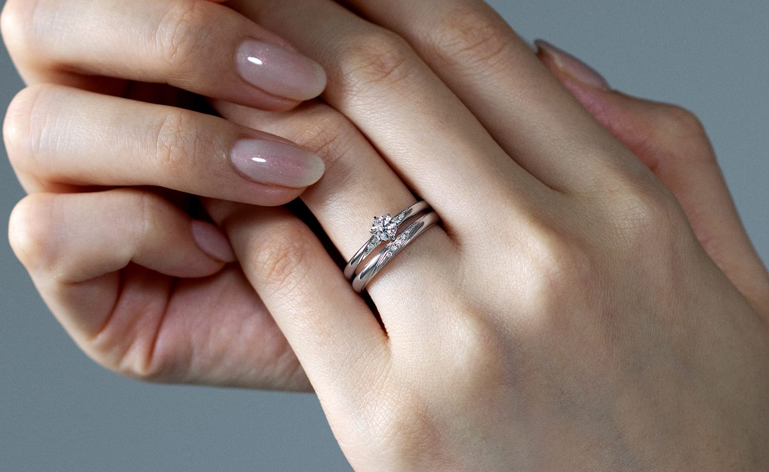 婚約指輪のダイヤモンドを留める爪、4本と6本どちらがいいの 